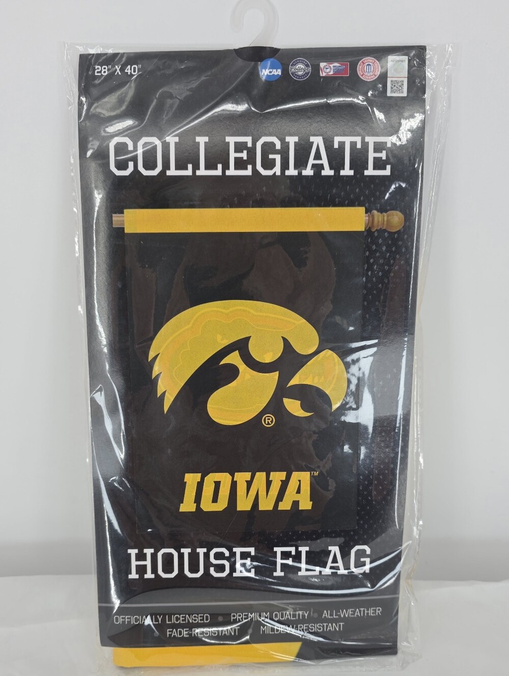Iowa Hawkeyes 28x40 NCAA House Flag Black Gold Collegiate New Sealed
